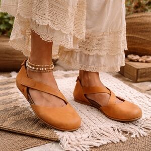 Art Company Leather Chic Tan Women's Sandals